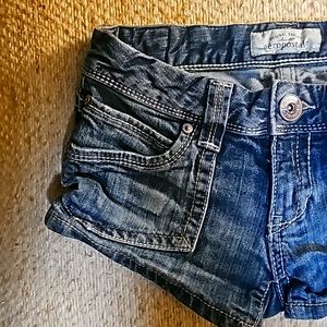 Size 0 super cute aeropostal jean shorts